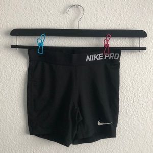 Black Nike Pro